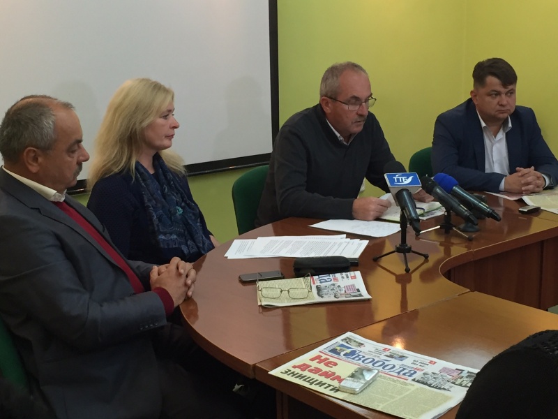 Прес-конференція: конфлікт між колективом газети  “Свобода” і обласною владою.