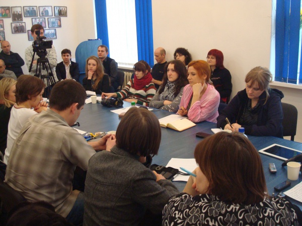 Інтернет-ЗМІ повинні відповідати найвищим стандартам мас-медіа, бо мають великий вплив на суспільство