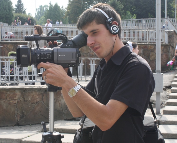 21 квітня день народження святкує телеоператор Сергій Русаков. Вітаймо колегу!