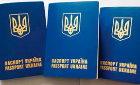 Хто «накручує» на закордонних паспортах у Тернополі?