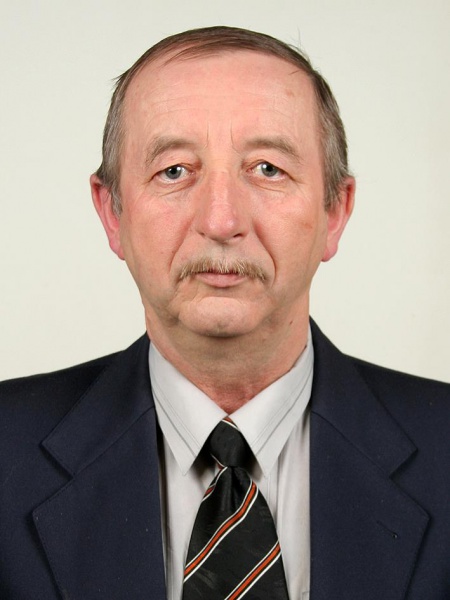 Сьогодні, 9 лютого, день народження у директора Чортківського радіо Романа Островського!
