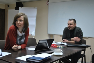 “В тоталітарних суспільствах свободу слова обмежують «згори», а коли йдеться про джинсу, то журналіст сам себе обмежує за гроші”