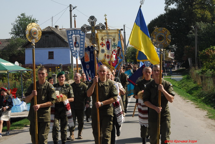 Військові у Зарваниці молилися за мир та спокій
