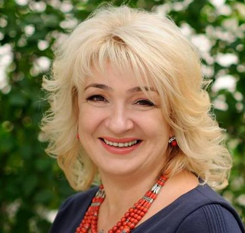 Наша колега, Заслужений журналіст України Оксана Яциковська сьогодні, 17 травня, народилася