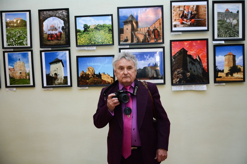У Збаразькому замку відкрилася фотовиставка “Замки і лицарі”