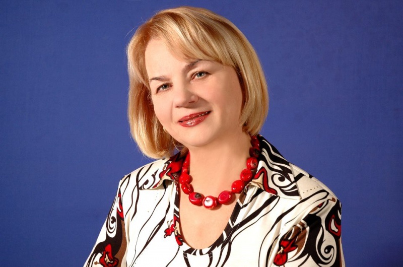 Автор та ведуча програм TV-4 Галина Мацейків 13 серпня народилася