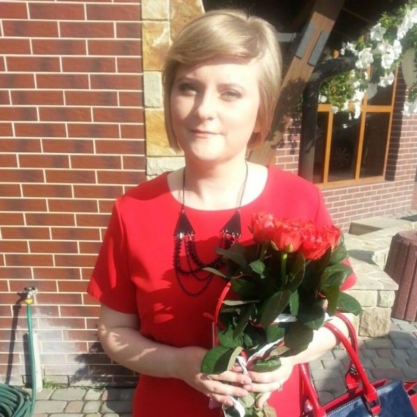 Наталку Барнич, нашу колегу, 21 листопада вітаймо із днем народження