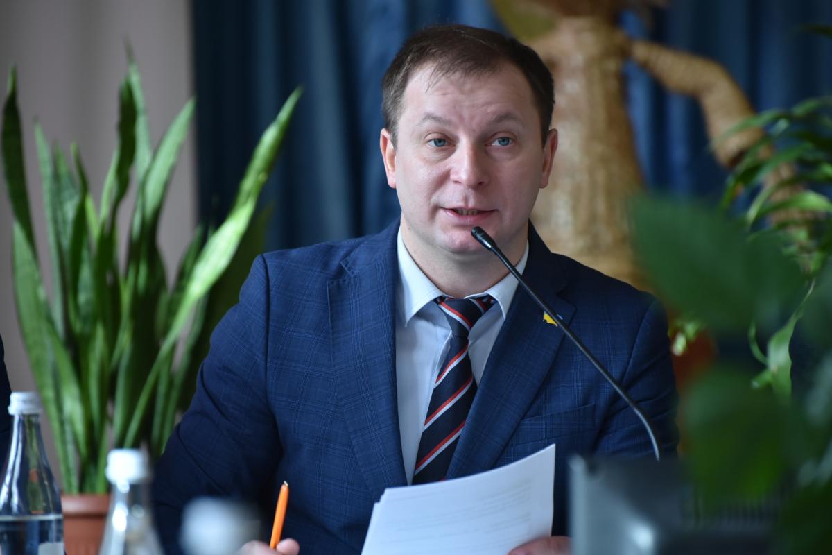 Ексголова Тернопільської облдержадміністрації Степан Барна зманіпулював даними про малокомплектні школи і сказав неправду про ремонт доріг